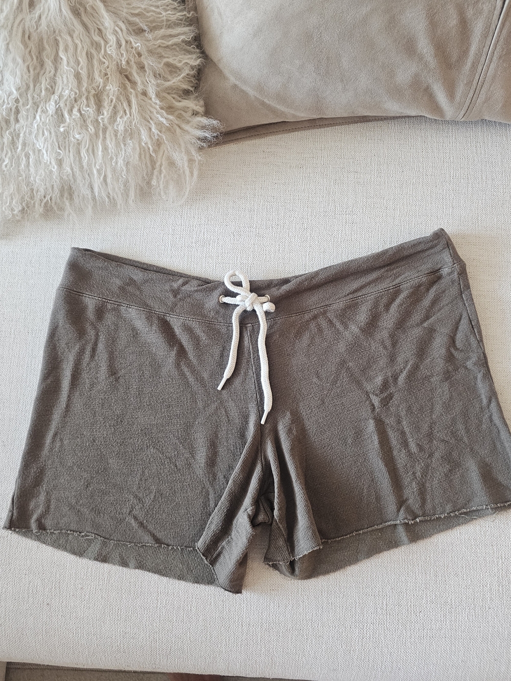 MONROW Olive Green Drawstring Sweat Shorts Sz L